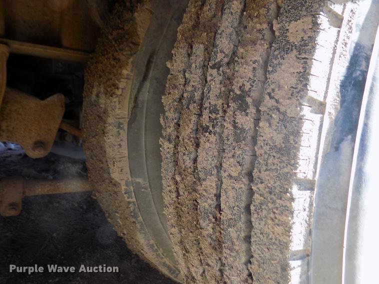 image for item DY9168 1992 Trail-Eze equipment trailer