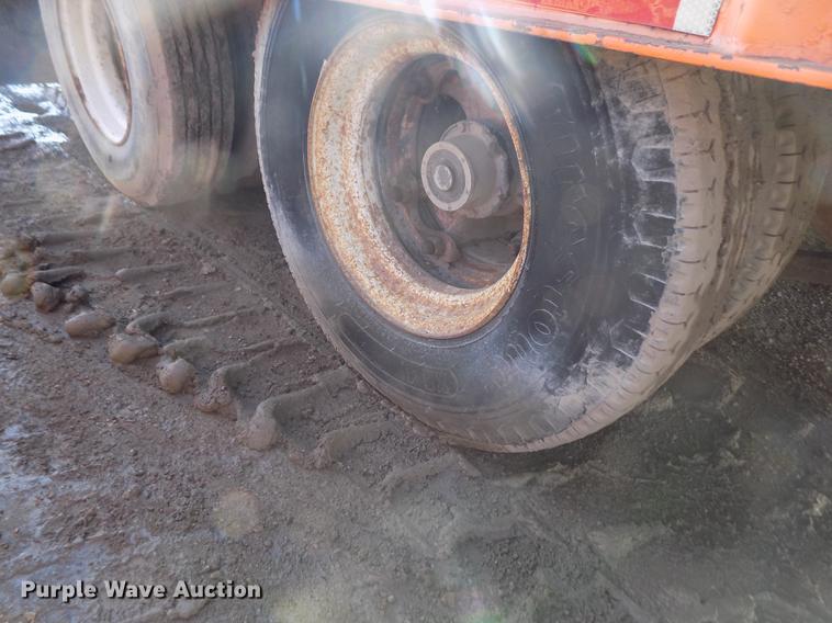 image for item DY9168 1992 Trail-Eze equipment trailer