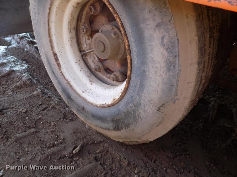 image for item DY9168 1992 Trail-Eze equipment trailer