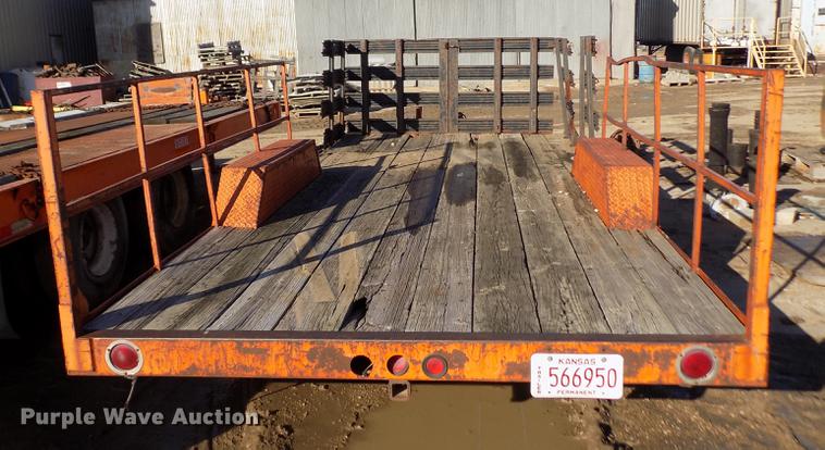 image for item DY9169 1990 shop built utility trailer