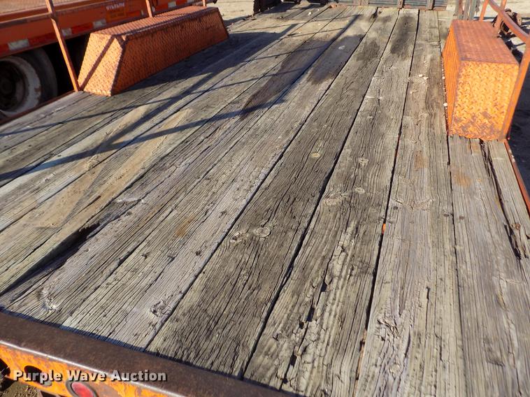 image for item DY9169 1990 shop built utility trailer