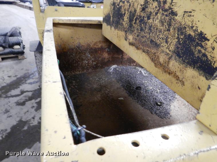 image for item DY9762 1984 Hyster C530A pneumatic roller