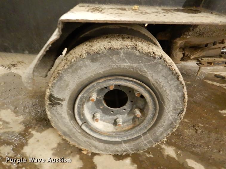 image for item DY9762 1984 Hyster C530A pneumatic roller