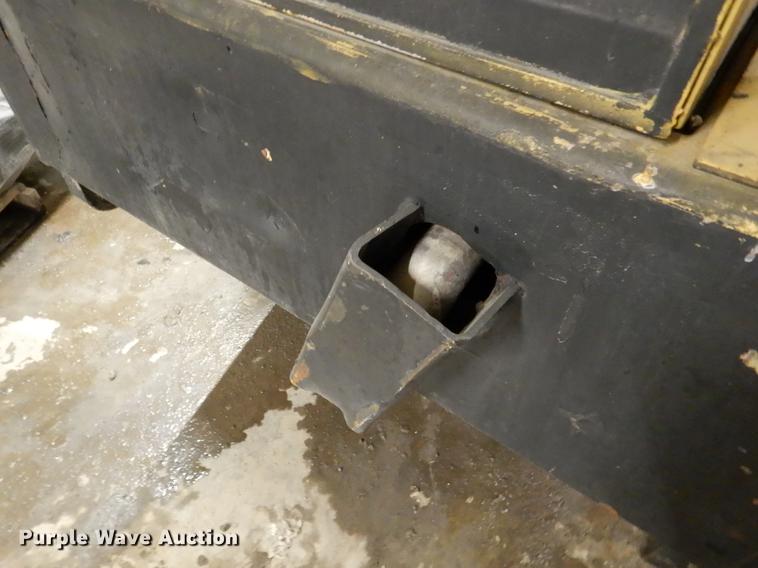 image for item DY9762 1984 Hyster C530A pneumatic roller