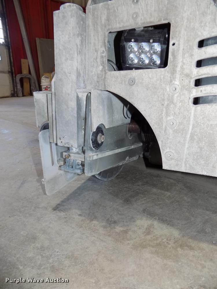 image for item DZ9617 2012 Soffcut X4200 concrete saw