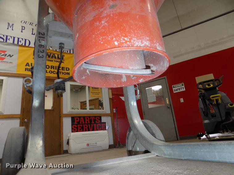 image for item DZ9619 (2) Husqvarna concrete dust extractor vacuums