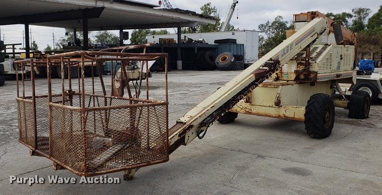 image for item EF9937 JLG 40H boom lift