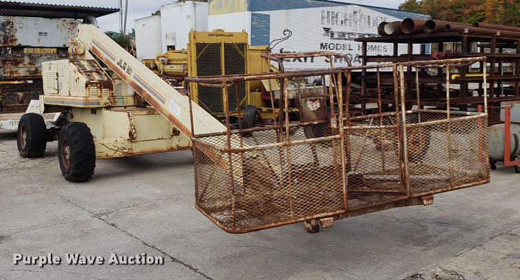 image for item EF9937 JLG 40H boom lift