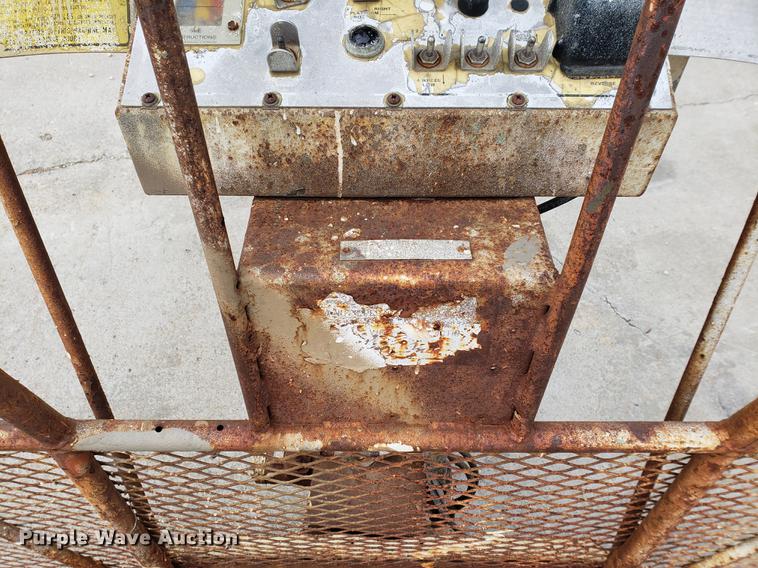 image for item EF9937 JLG 40H boom lift