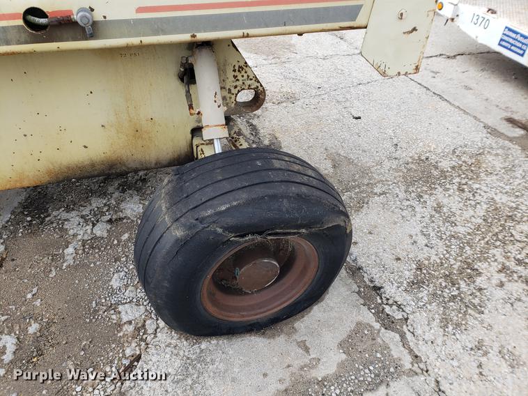 image for item EF9937 JLG 40H boom lift