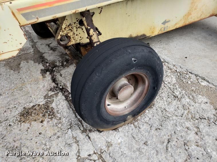 image for item EF9937 JLG 40H boom lift