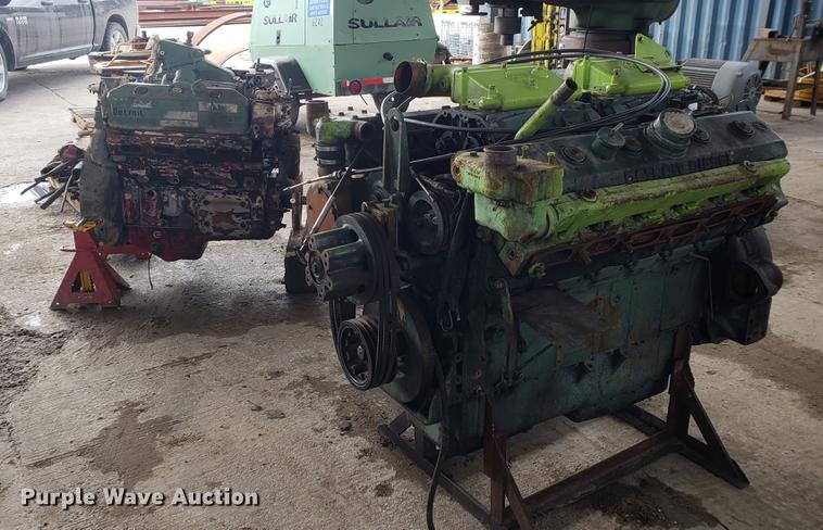 image for item EF9944 (2) Detroit Diesel diesel engines