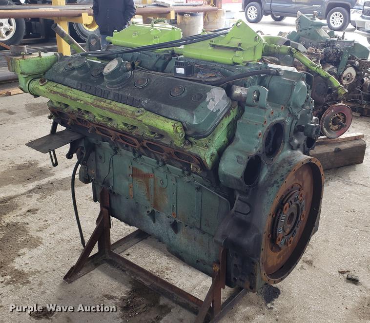 image for item EF9944 (2) Detroit Diesel diesel engines