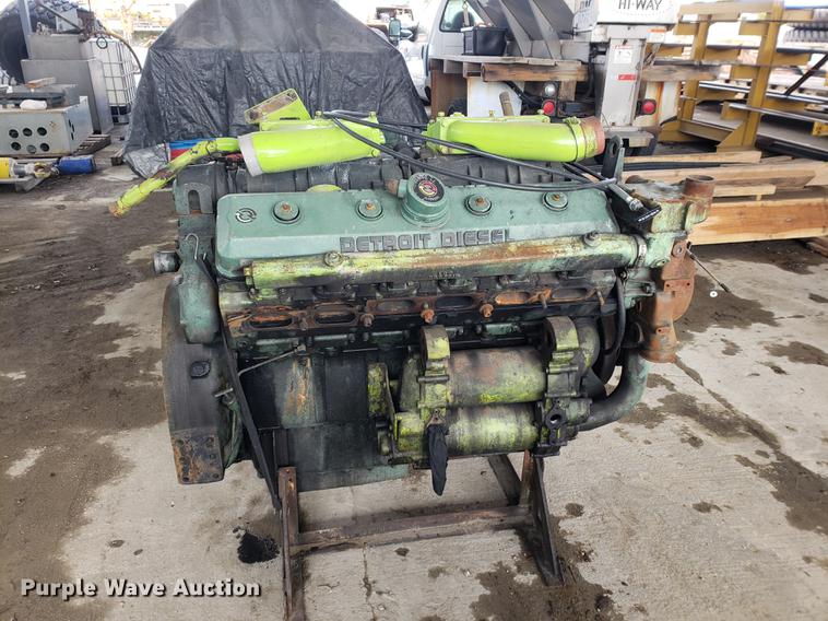 image for item EF9944 (2) Detroit Diesel diesel engines