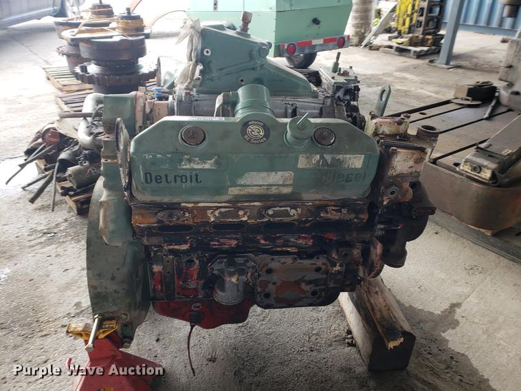 image for item EF9944 (2) Detroit Diesel diesel engines
