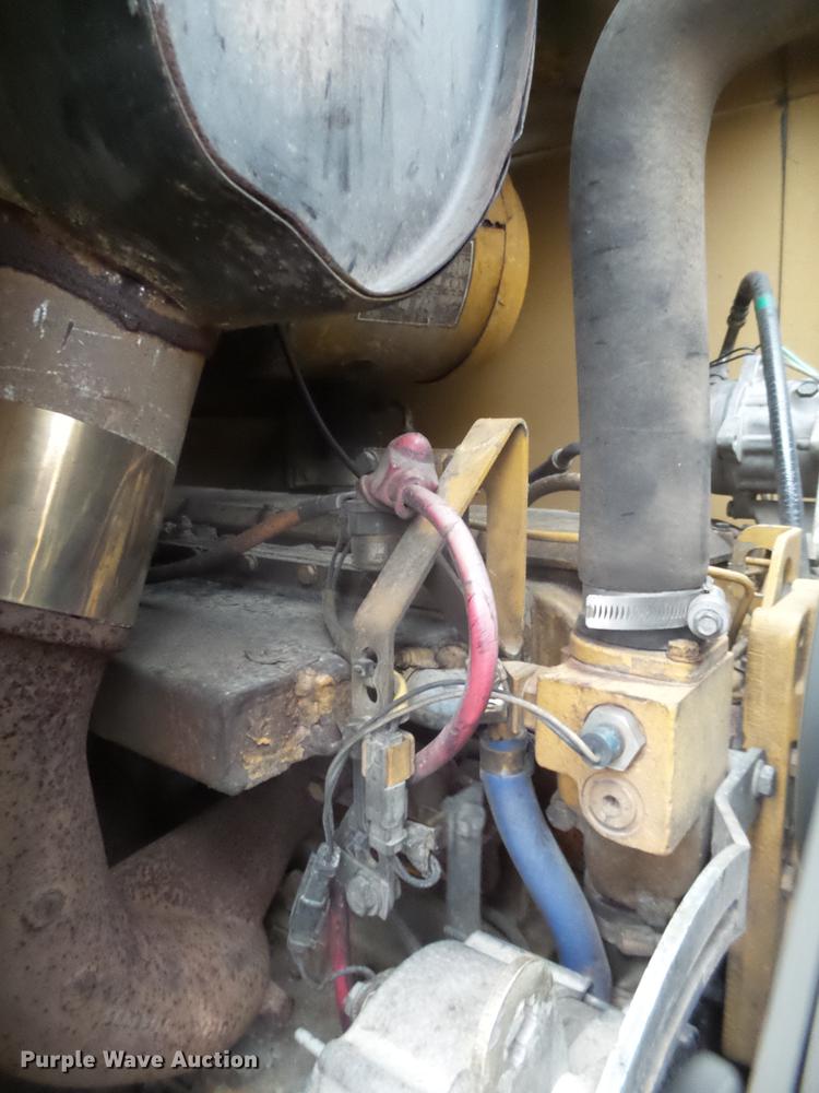 image for item EI9689 1999 Caterpillar 938G wheel loader