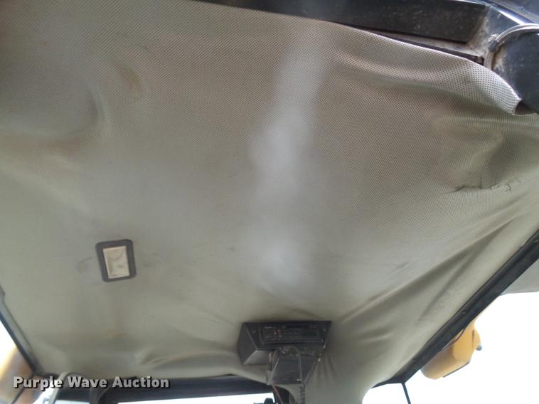 image for item EI9689 1999 Caterpillar 938G wheel loader