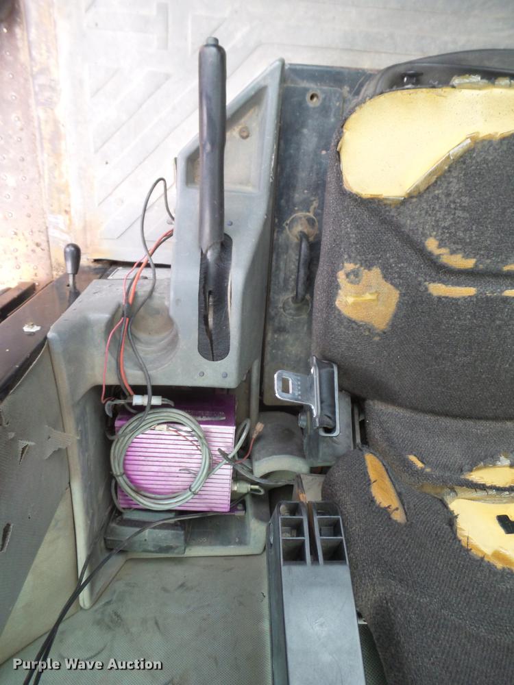 image for item EI9689 1999 Caterpillar 938G wheel loader