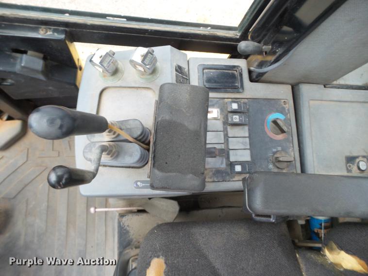 image for item EI9689 1999 Caterpillar 938G wheel loader