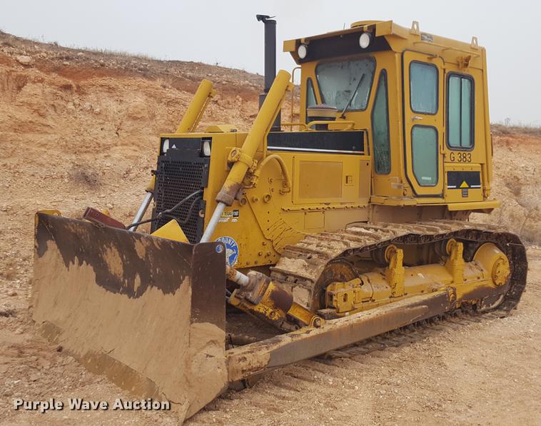 image for item EI9703 1995 Caterpillar D6D dozer