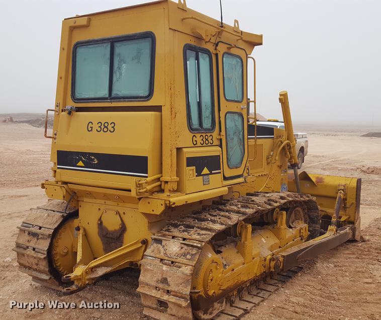 image for item EI9703 1995 Caterpillar D6D dozer