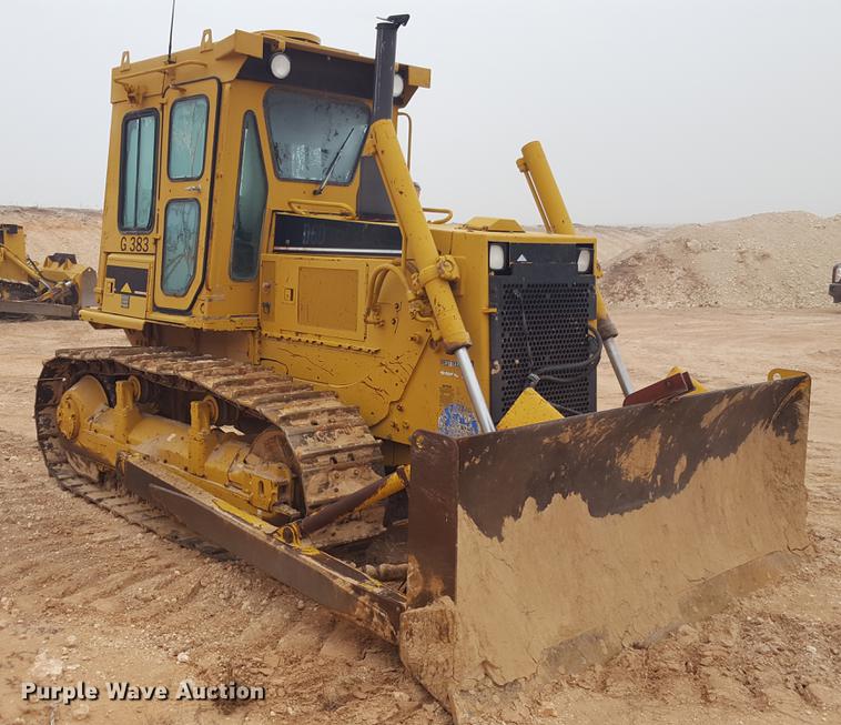 image for item EI9703 1995 Caterpillar D6D dozer