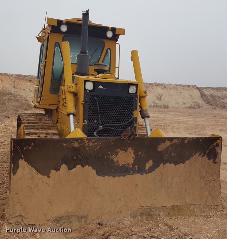 image for item EI9703 1995 Caterpillar D6D dozer