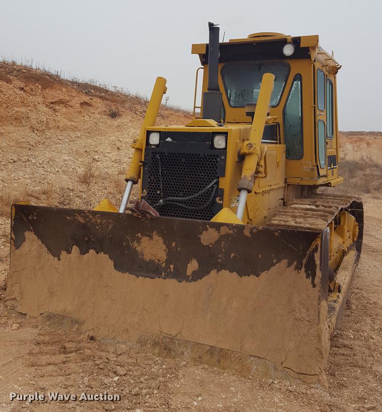 image for item EI9703 1995 Caterpillar D6D dozer