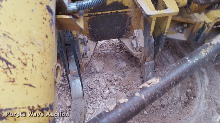 image for item EI9703 1995 Caterpillar D6D dozer