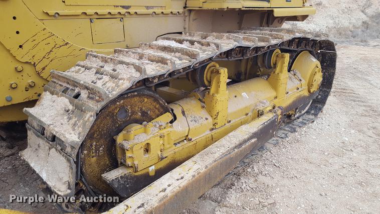 image for item EI9703 1995 Caterpillar D6D dozer