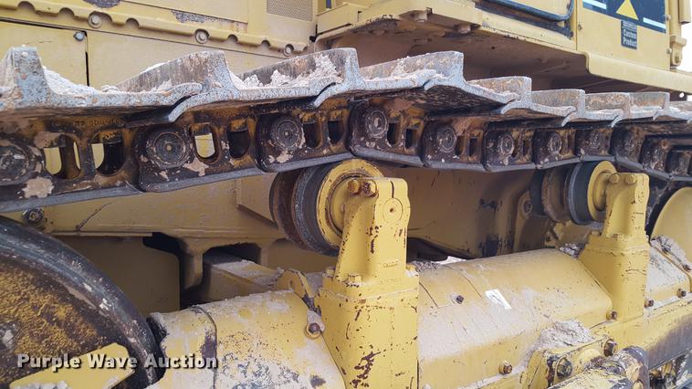 image for item EI9703 1995 Caterpillar D6D dozer