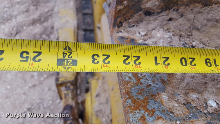 image for item EI9703 1995 Caterpillar D6D dozer