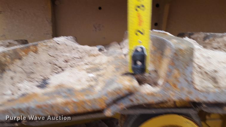 image for item EI9703 1995 Caterpillar D6D dozer