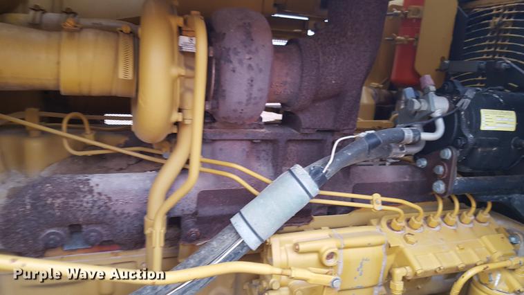 image for item EI9703 1995 Caterpillar D6D dozer