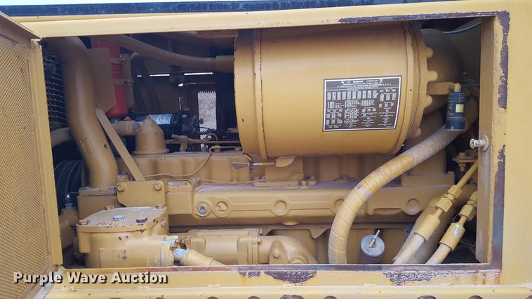 image for item EI9703 1995 Caterpillar D6D dozer