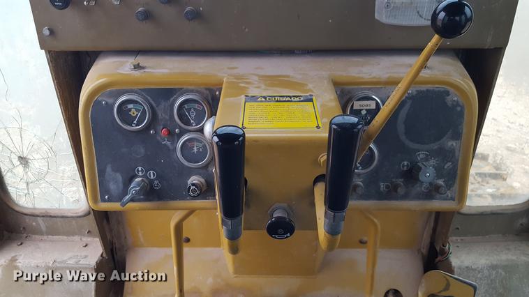 image for item EI9703 1995 Caterpillar D6D dozer