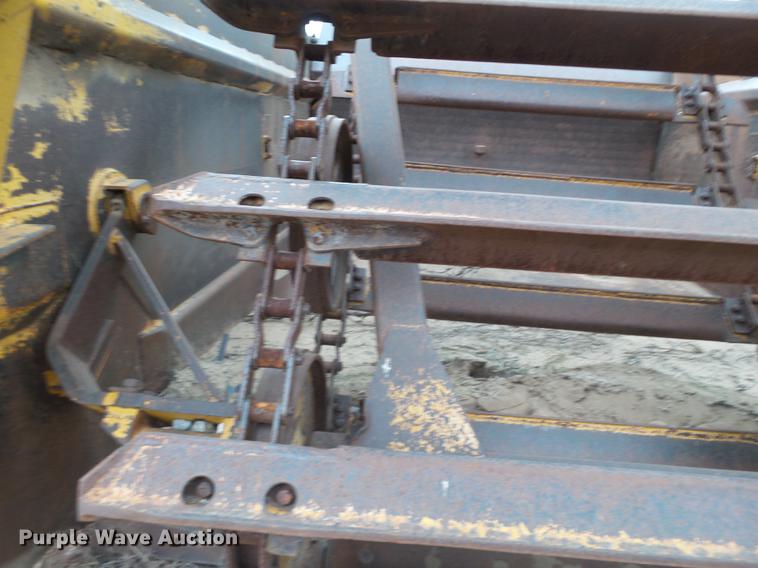 image for item EI9705 1977 Caterpillar 613B scraper