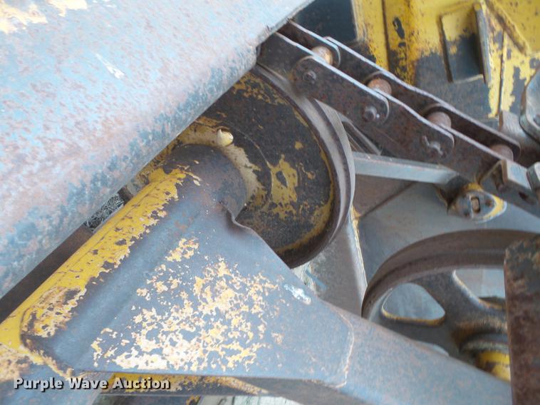image for item EI9705 1977 Caterpillar 613B scraper