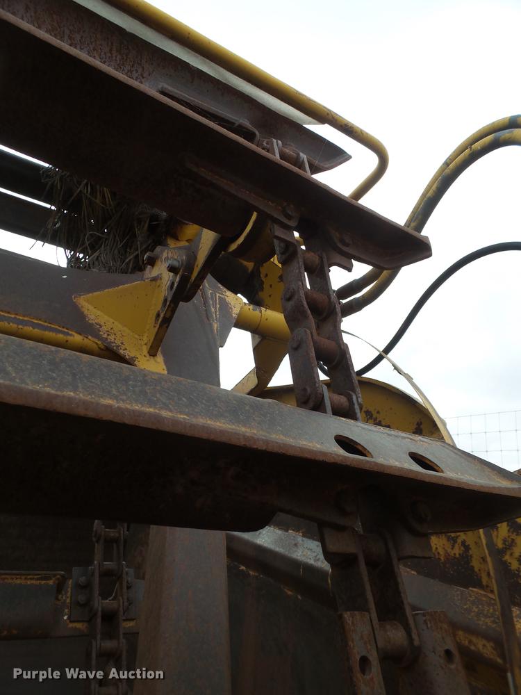 image for item EI9705 1977 Caterpillar 613B scraper