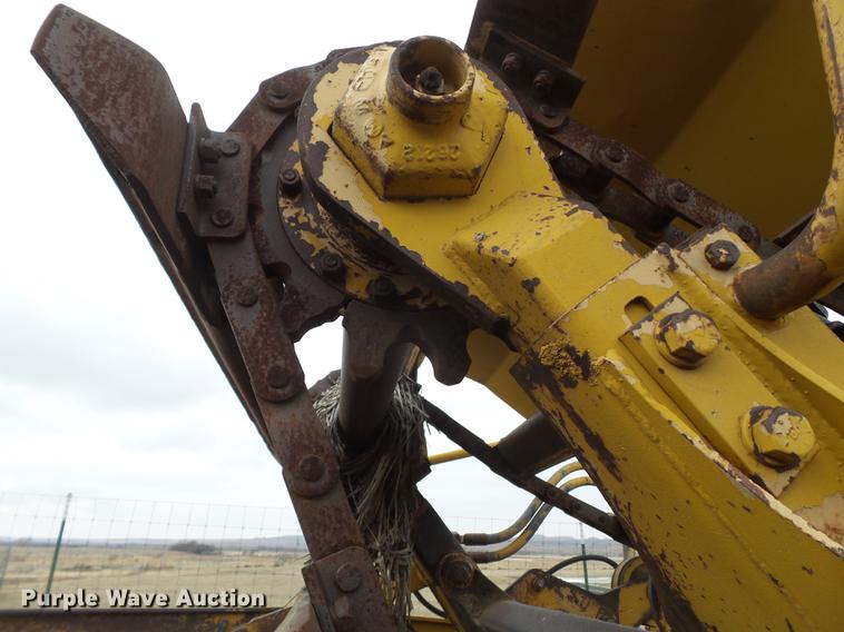 image for item EI9705 1977 Caterpillar 613B scraper