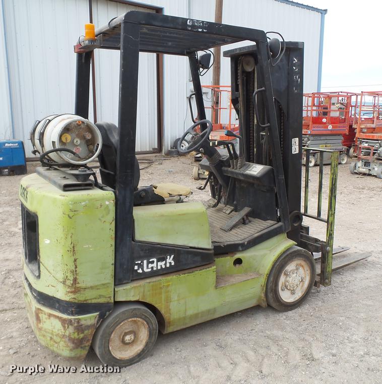 image for item EI9715 Clark CGC25 forklift