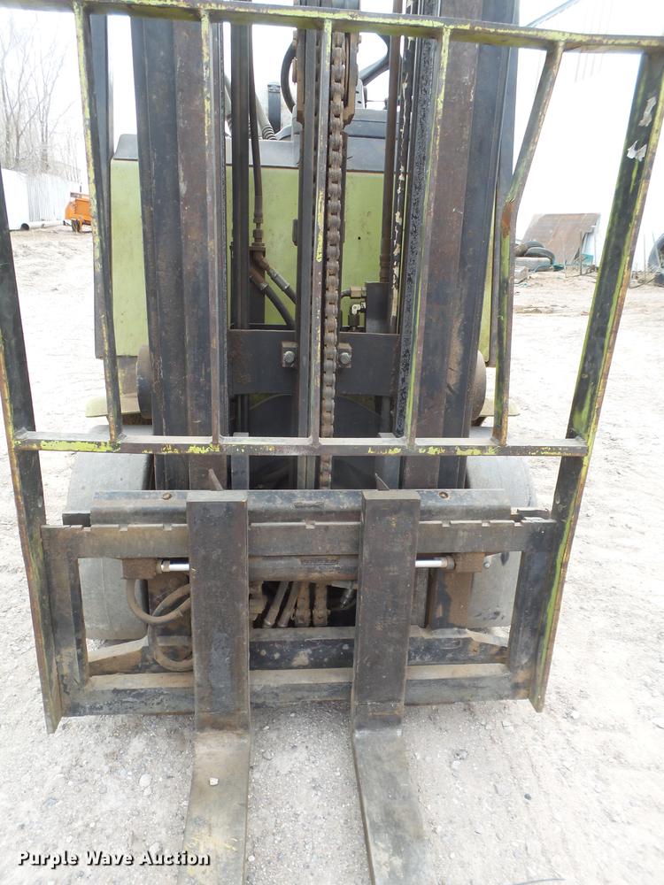 image for item EI9715 Clark CGC25 forklift