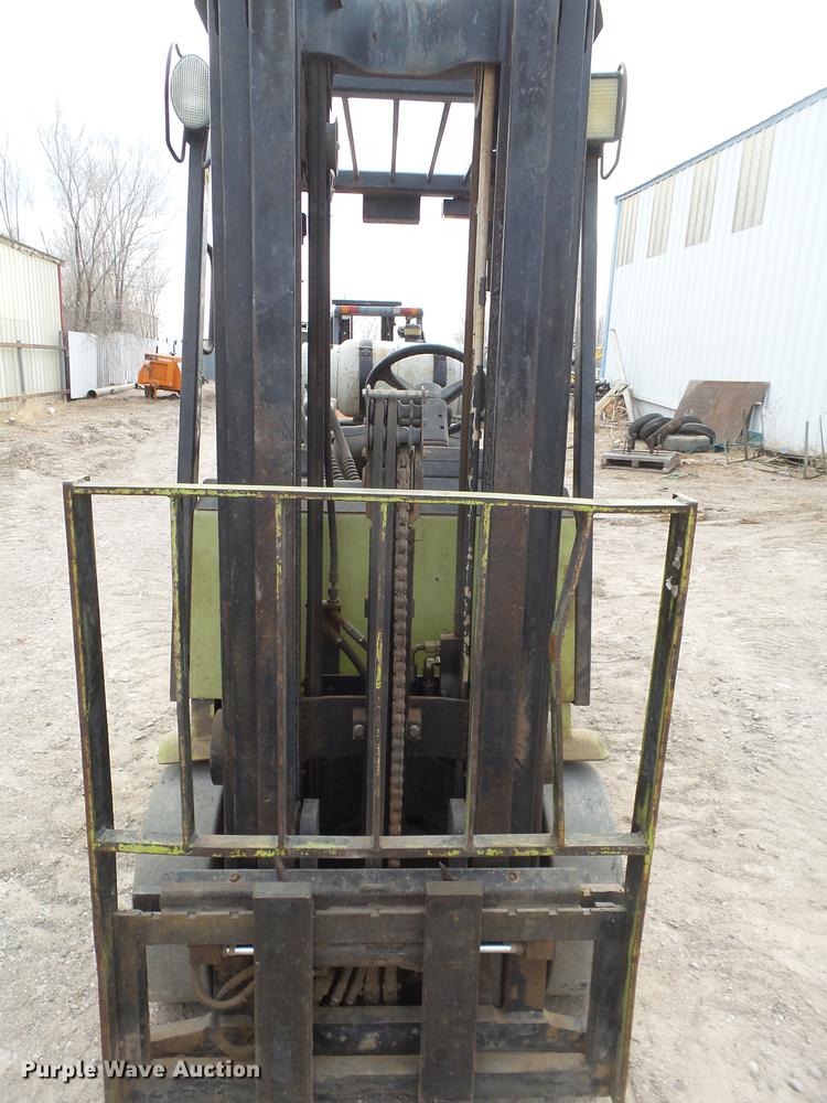 image for item EI9715 Clark CGC25 forklift