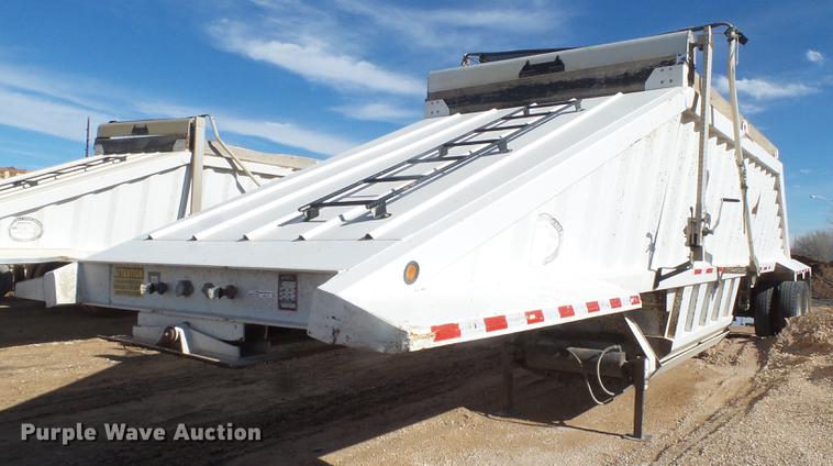image for item EI9719 2008 CTS BDT-40 bottom dump trailer