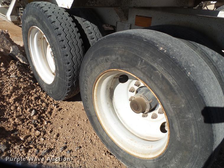 image for item EI9719 2008 CTS BDT-40 bottom dump trailer