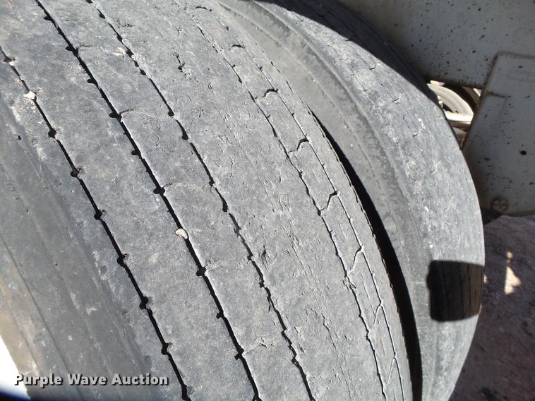 image for item EI9719 2008 CTS BDT-40 bottom dump trailer