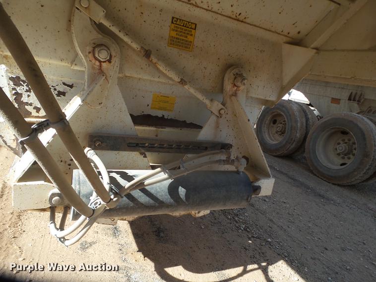 image for item EI9720 2008 CTS BDT-40 bottom dump trailer