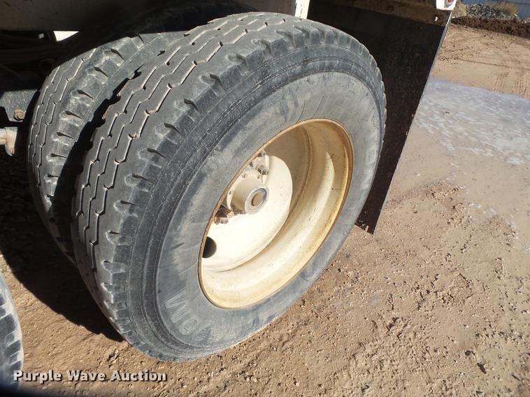 image for item EI9720 2008 CTS BDT-40 bottom dump trailer