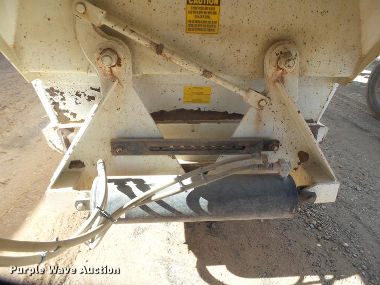 image for item EI9720 2008 CTS BDT-40 bottom dump trailer