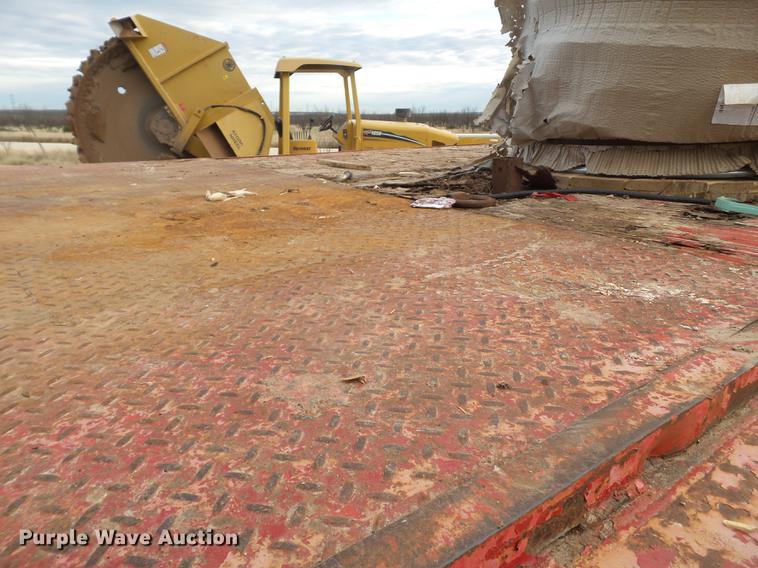 image for item EI9723 2002 Peterbilt 330 flatbed water truck